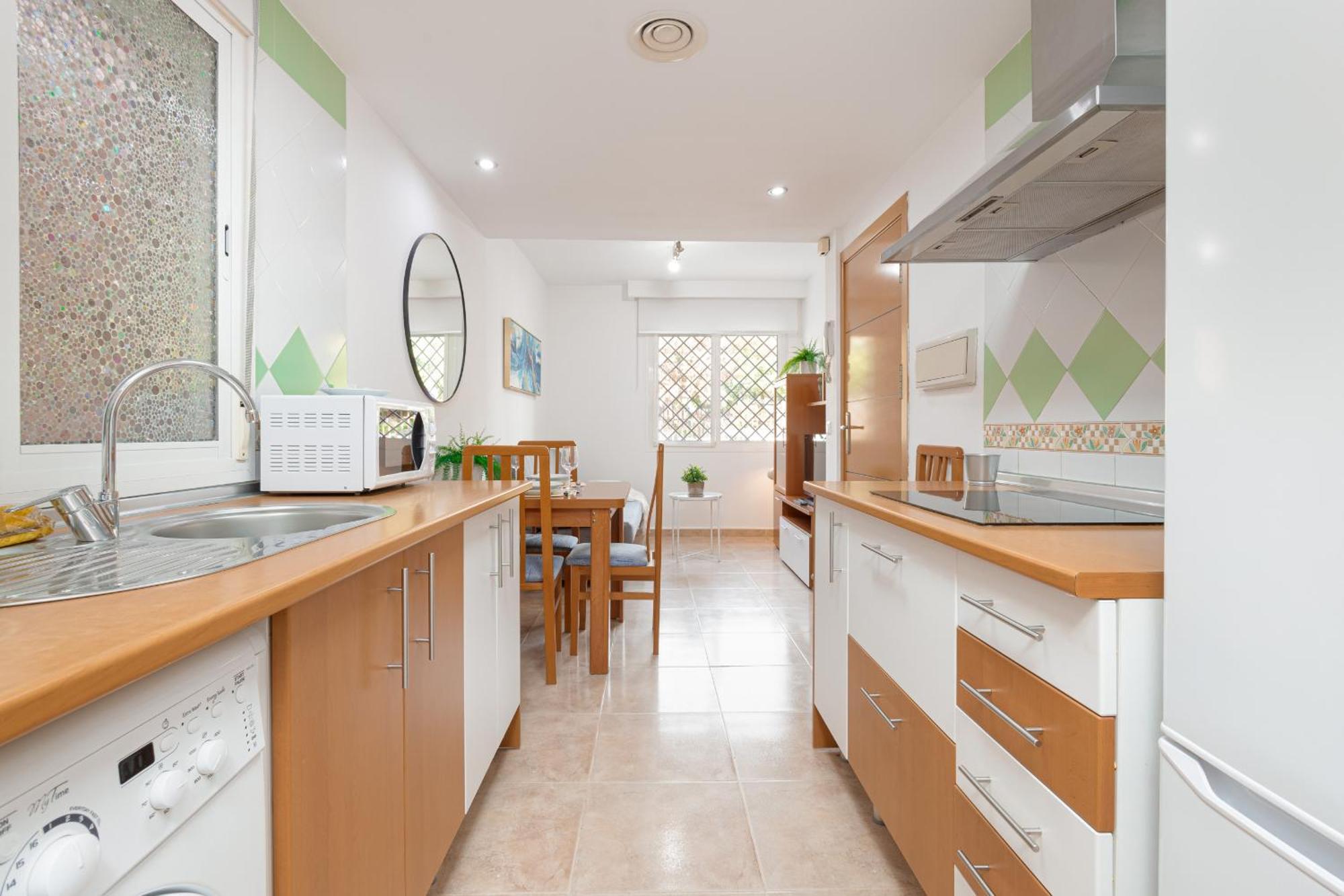 C55 Cosy Apartment Close To The Beach マラガ エクステリア 写真