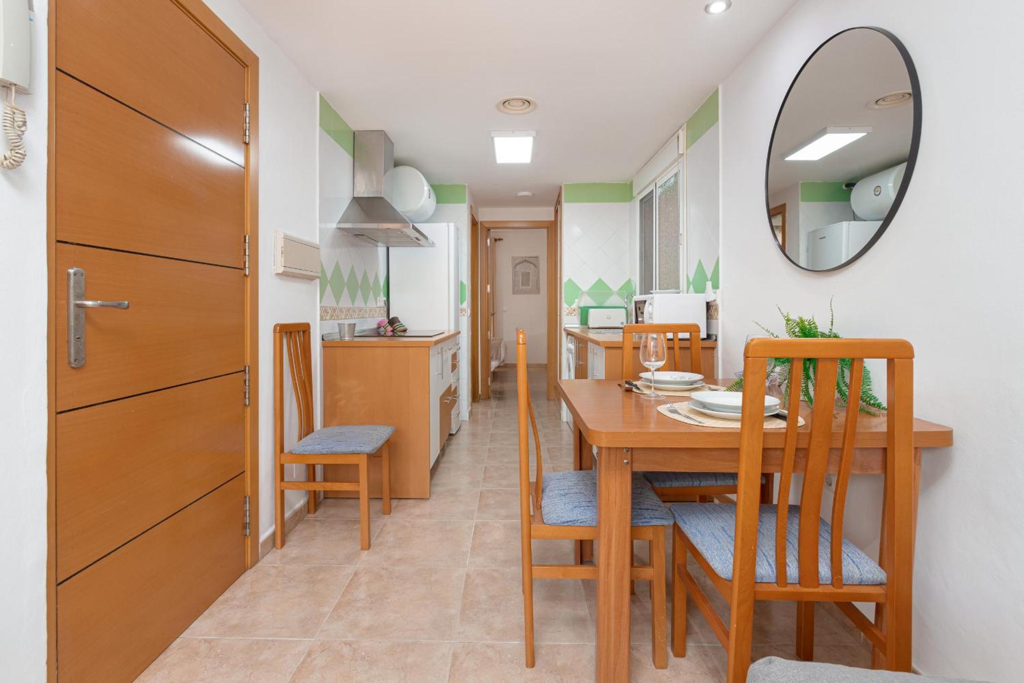 C55 Cosy Apartment Close To The Beach マラガ エクステリア 写真